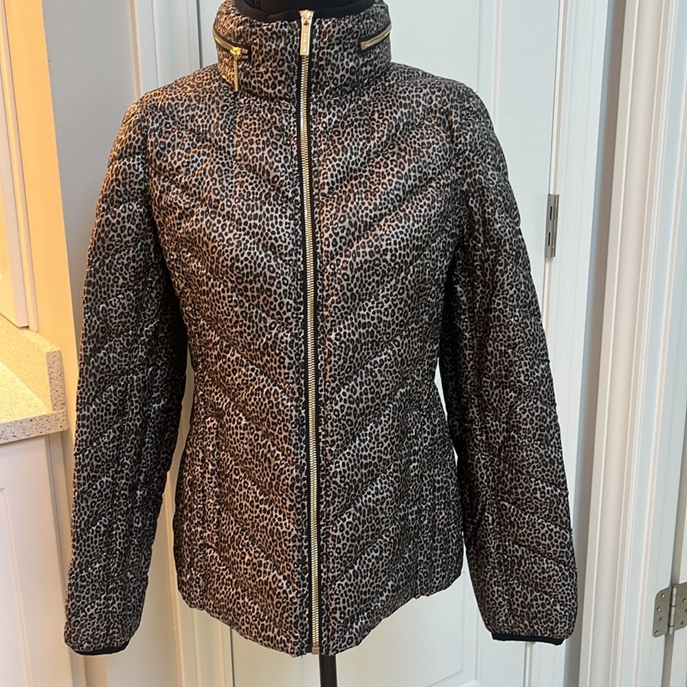 Michael Kors leopard print with hidden hood. size Small - Picture 6 of 15